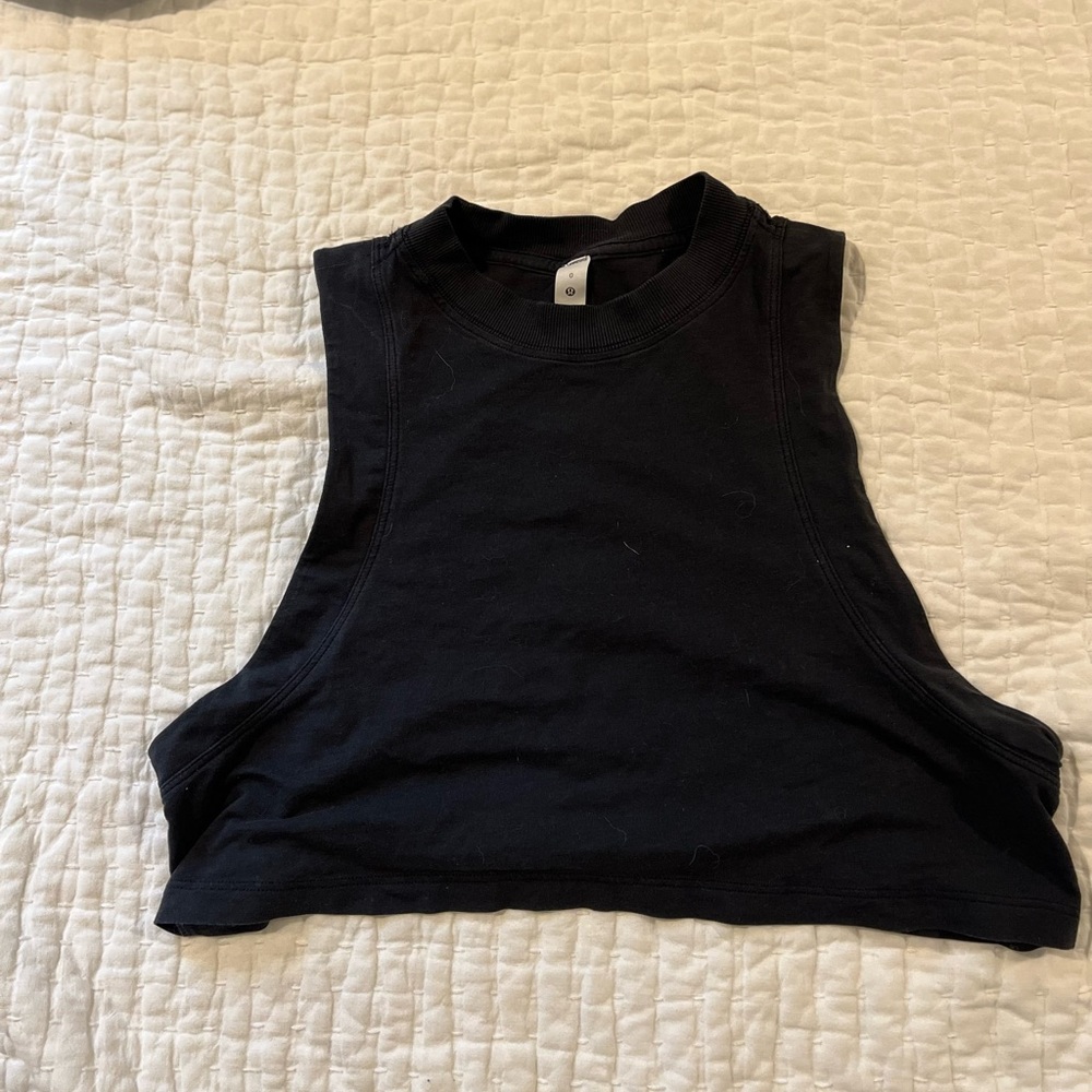 Black lulu crop top